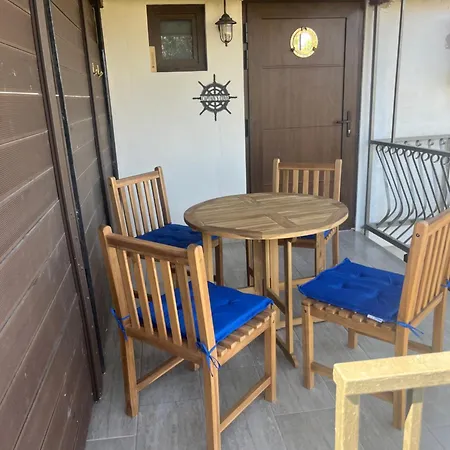 Captains Cove Apartament *