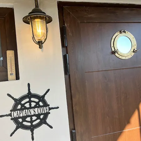 Captains Cove Apartman