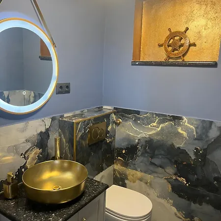 Apartment Captains Cove Sukosan