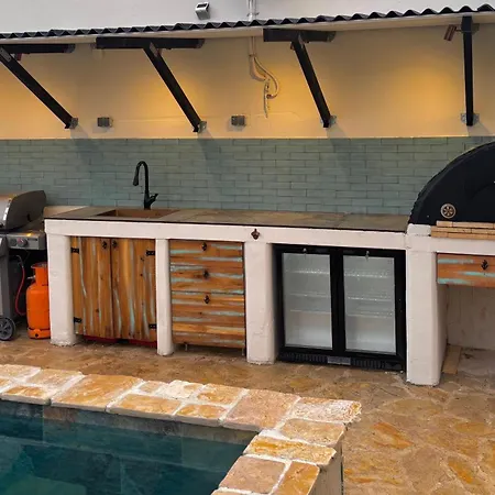 Captains Cove Apartamento *