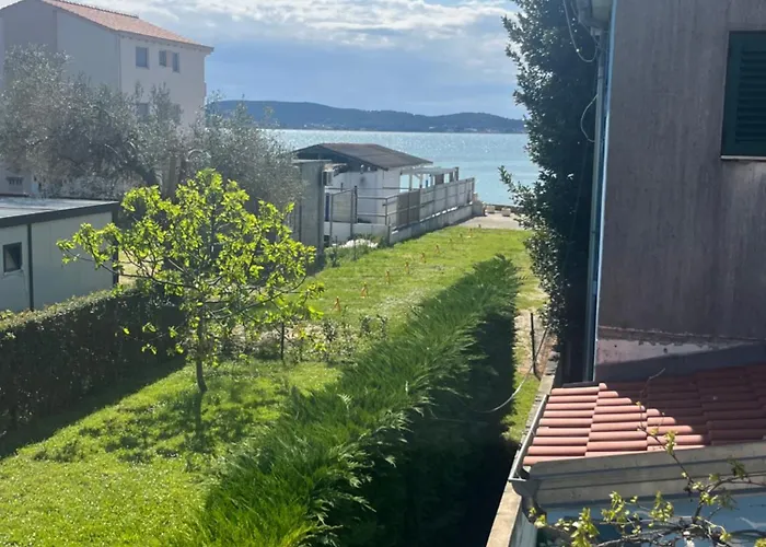 Apartment Captains Cove *